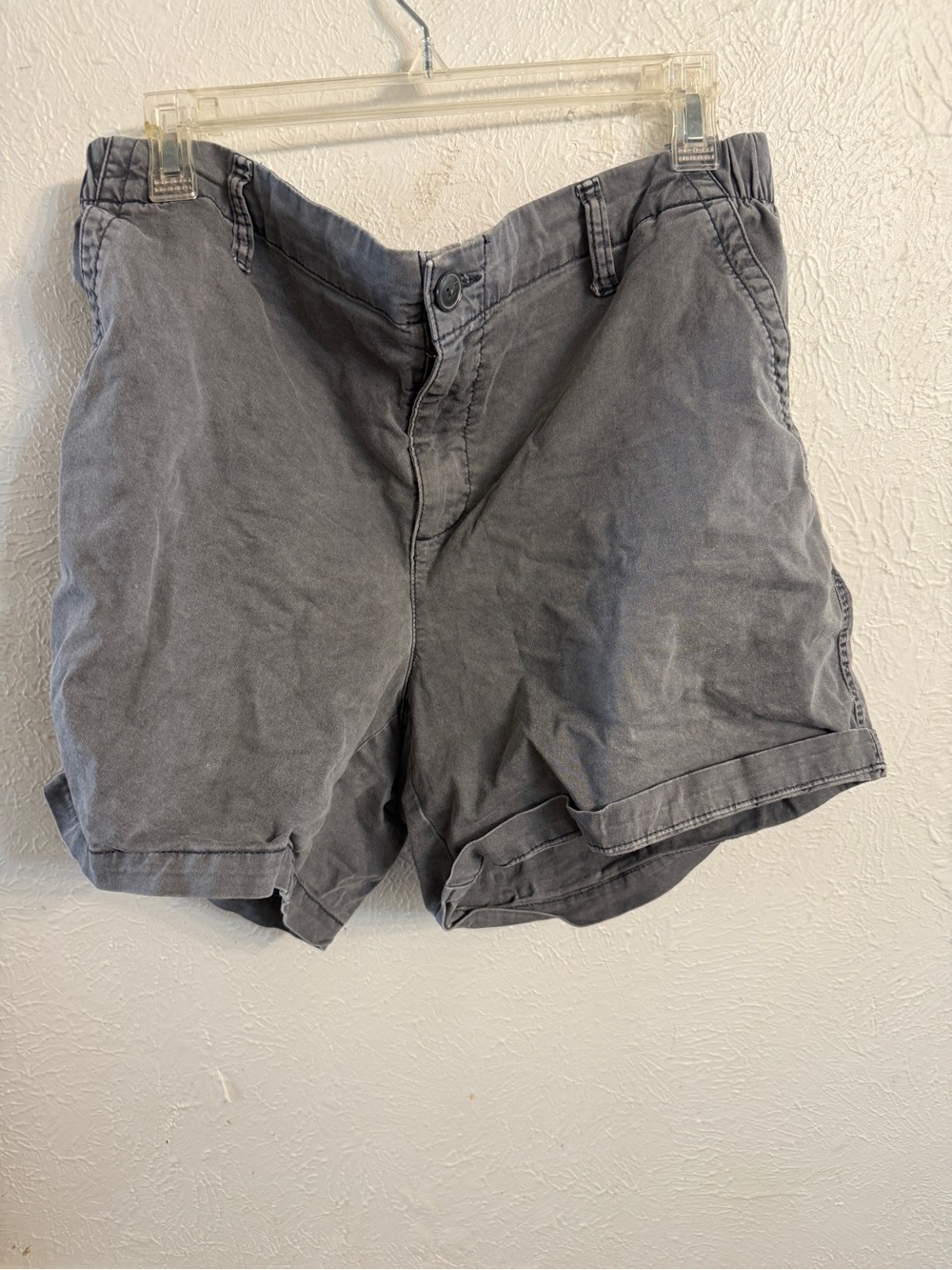 Old Navy Men's Washed Gray Flat-Front Shorts